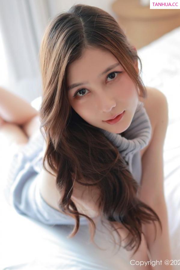 尹甜甜  宅男杀手尹甜甜 开背毛衣女友视觉第20张图片